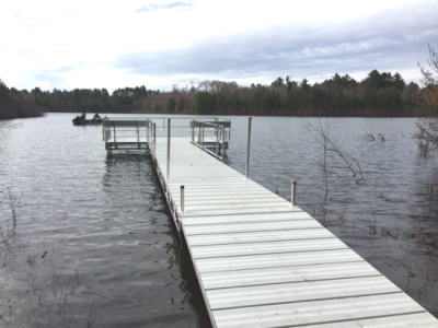 tomahawkPark-Pier-2020May7