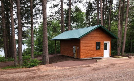 tomahawkPark-buildingFront